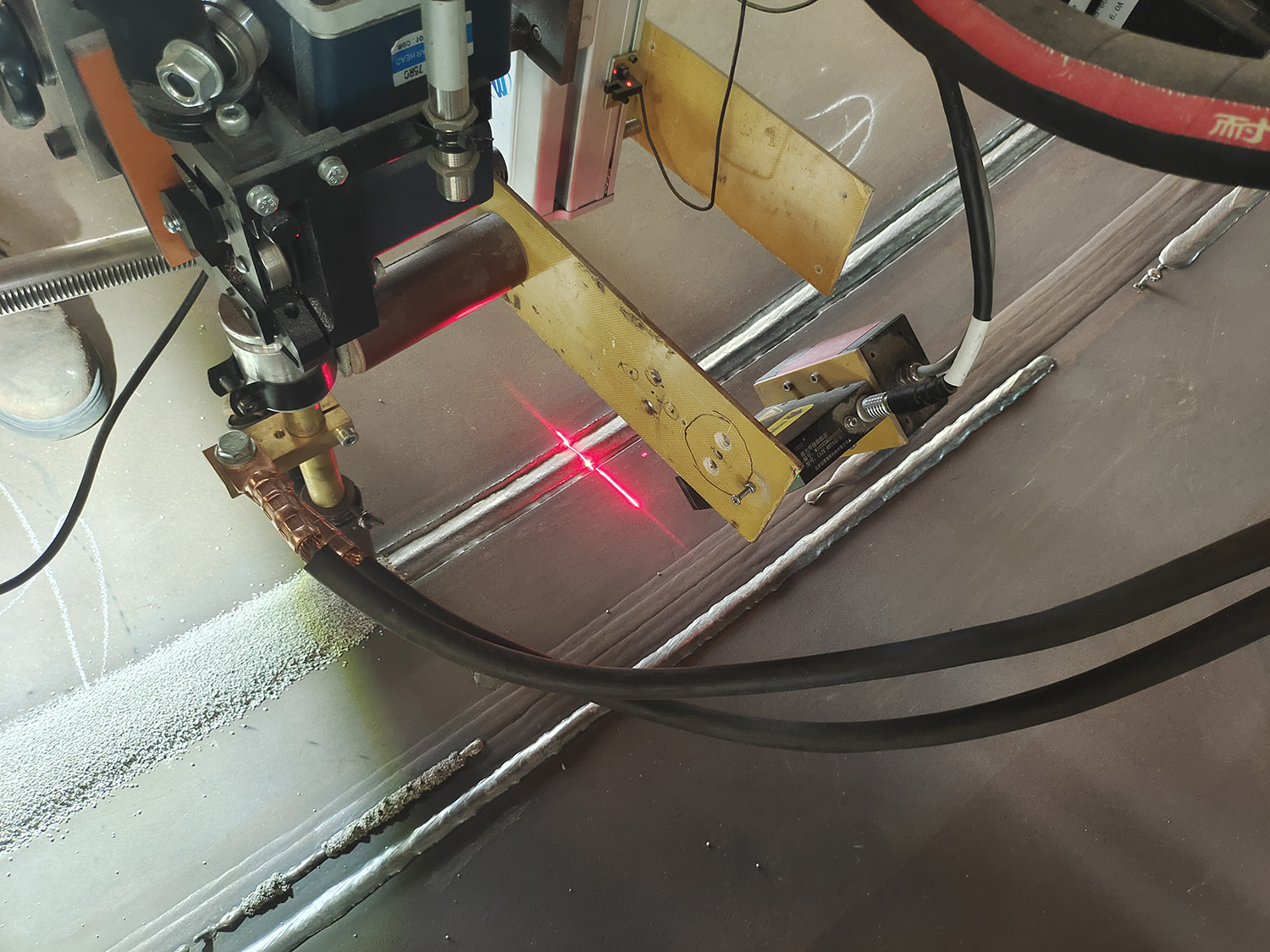 焊缝跟踪系统应用解析：如何实现精准焊接与自动化生产